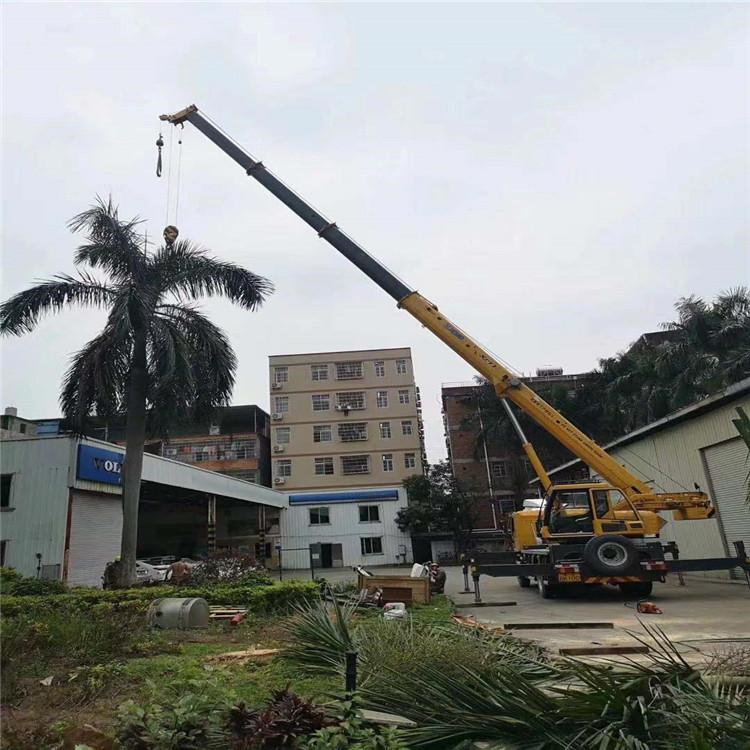 阿坝12吨吊车出租一天的收费标准是什么