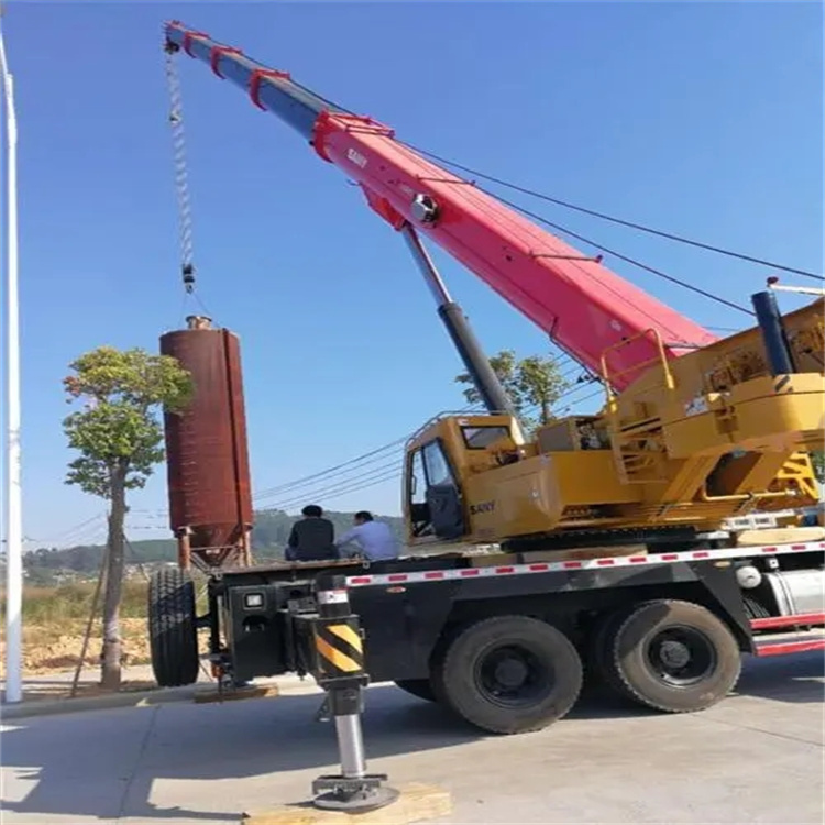 阿坝专业吊车租赁多少钱