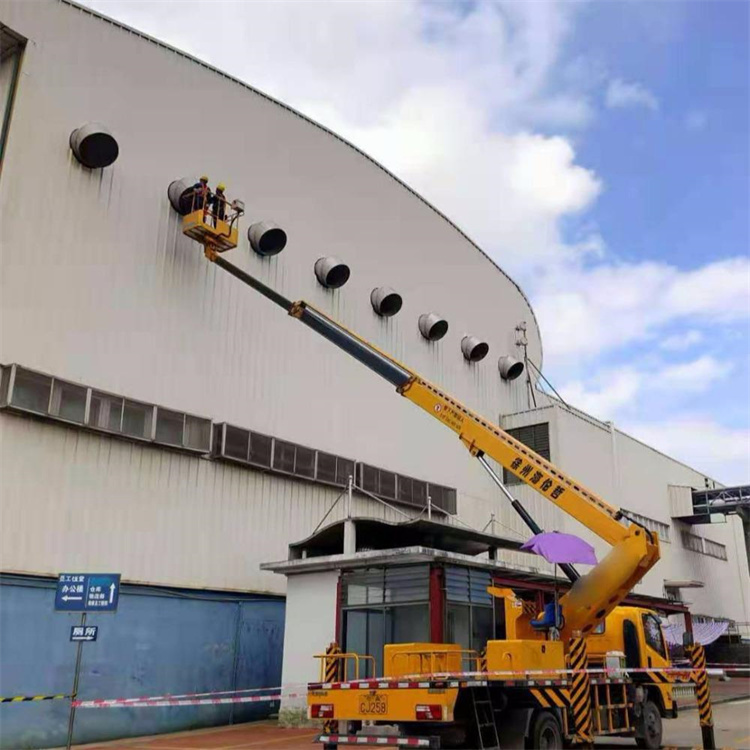 阿坝高空作业车出租服务：专业广告牌安装解决方案