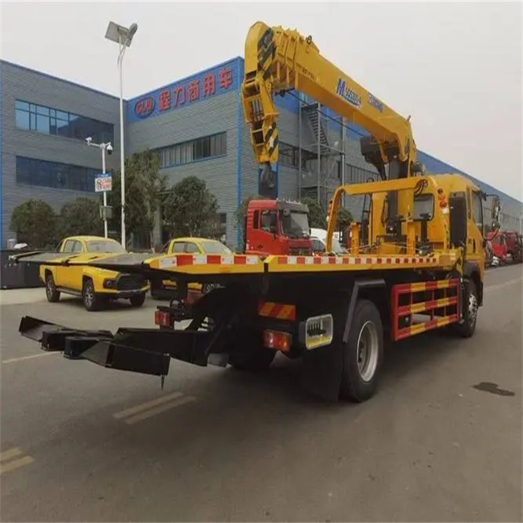 阿坝附近小随车吊出租电话，轻松解决搬运烦恼