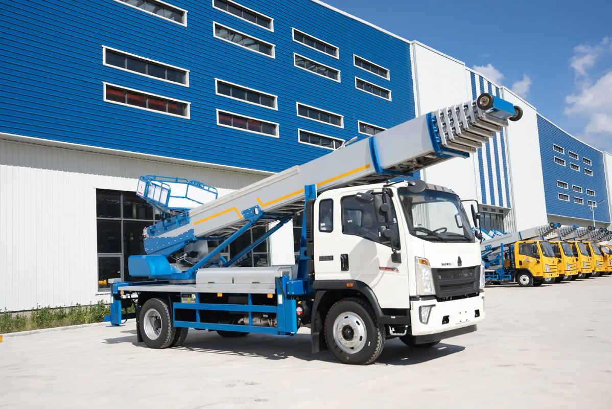 阿坝出租云梯车高空作业车 建筑垃圾搬运