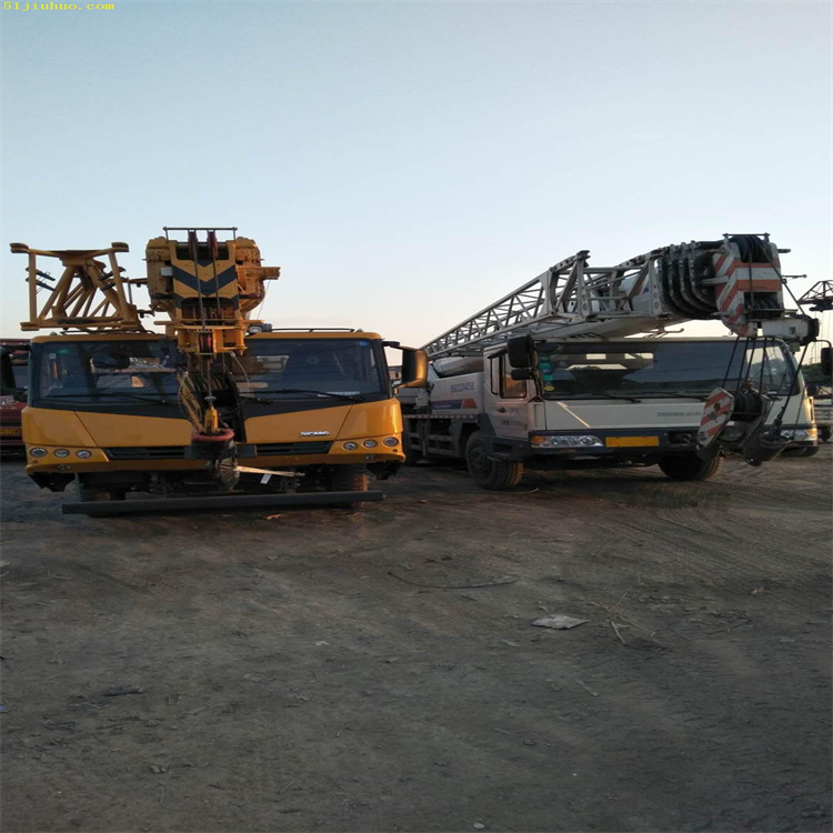 阿坝吊车吊挖机正确办法